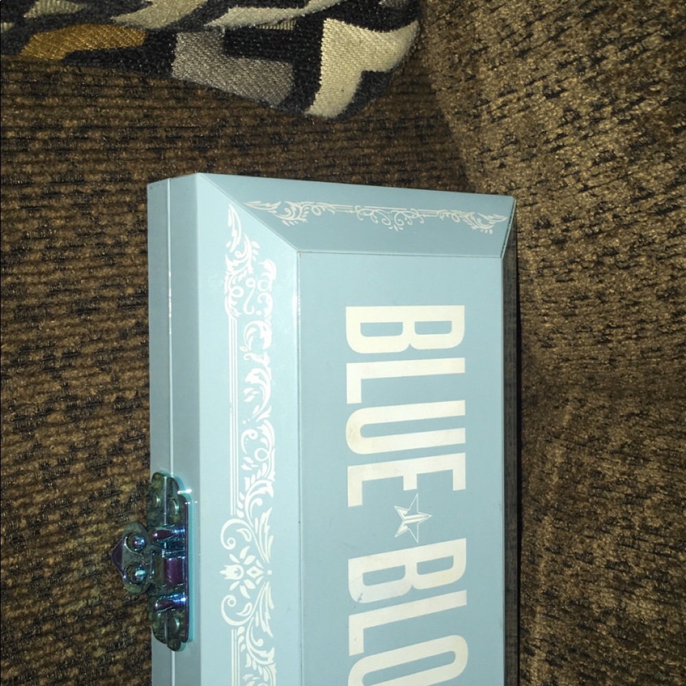 Makeup bundle! - Picture 2 of 8